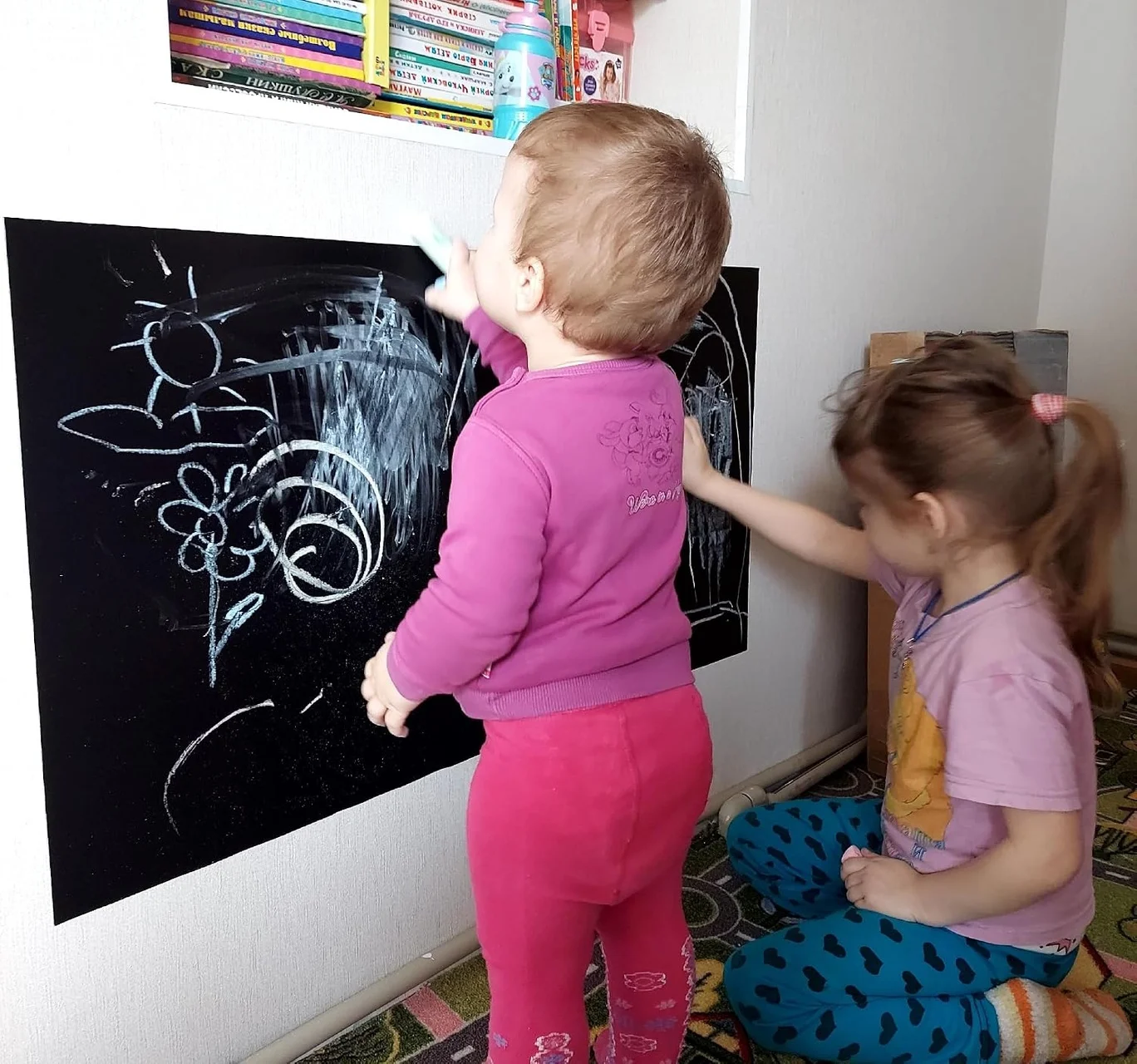 Lexroo Büyük Boy Yapışkanlı Kara Tahta Tebeşir Hediyeli 100x30cm Çok Renkli Lexroo Büyük Boy Yapışkanlı Kara Tahta Tebeşir Hediyeli 100x30cm Çok Renkli