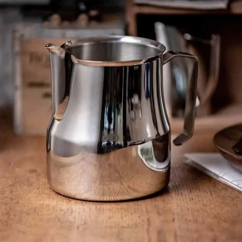 Lexroo Paslanmaz Çelik Süt - Kahve Potu - Pitcher Sütlük - Süt Köpürtücü - Köpürtme Kabı - 350 Ml Lexroo Paslanmaz Çelik Süt - Kahve Potu - Pitcher Sütlük - Süt Köpürtücü - Köpürtme Kabı - 350 Ml