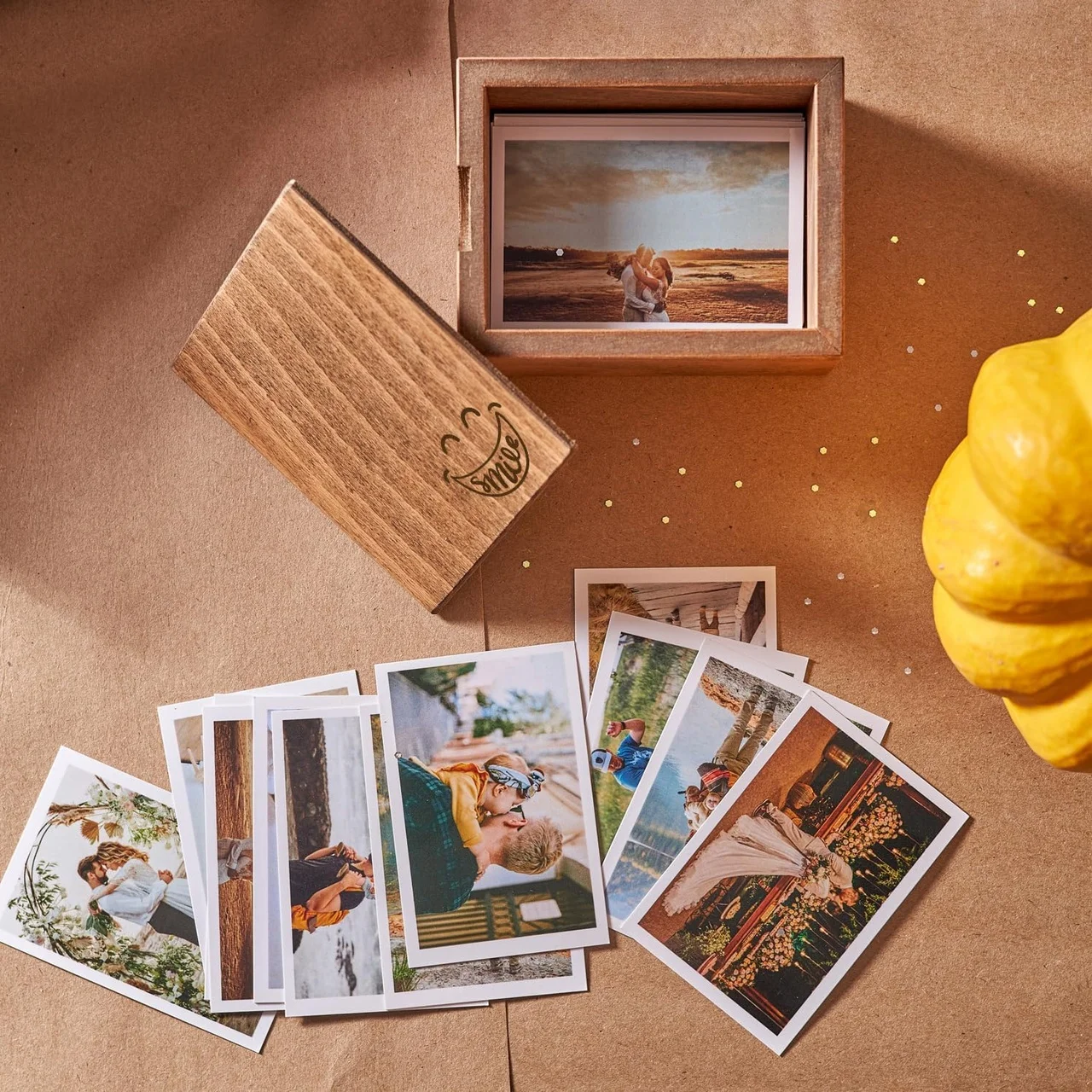 Lexroo Smile Tasarımlı Ahşap Fotoğraf Kutusu Çok Renkli Lexroo Smile Tasarımlı Ahşap Fotoğraf Kutusu Çok Renkli