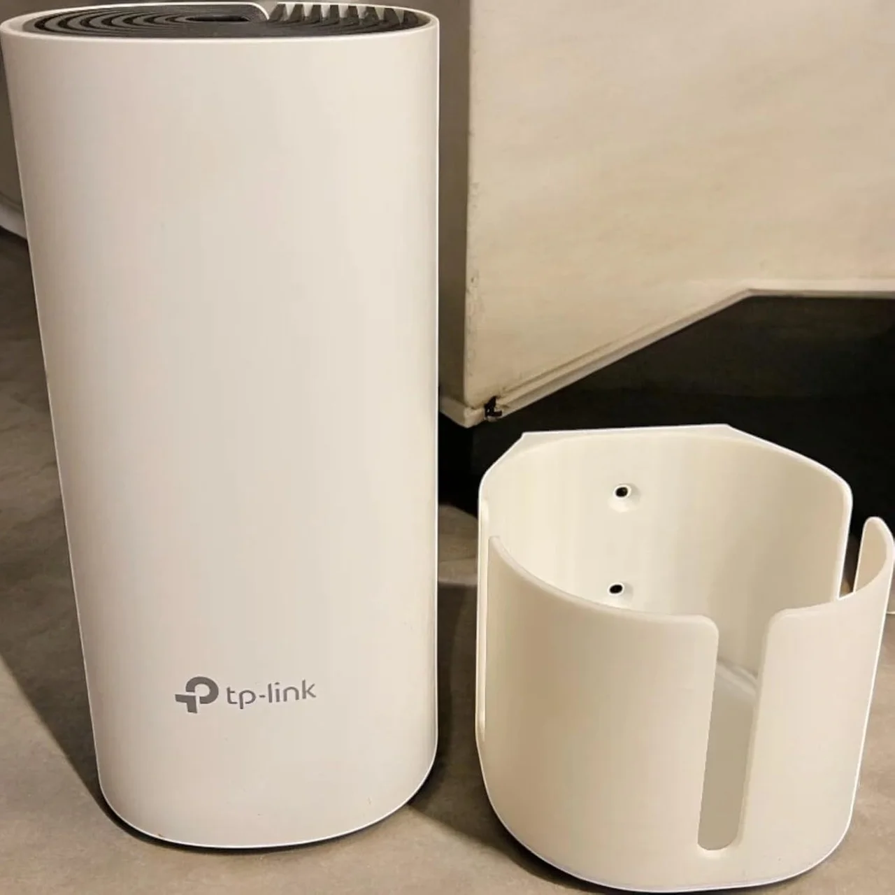 Lexroo Tp-link Deco M4 Ve E4 Uyumlu Duvar Askı Standı - Beyaz Mesh Wifi Montaj Aparatı Lexroo Tp-link Deco M4 Ve E4 Uyumlu Duvar Askı Standı - Beyaz Mesh Wifi Montaj Aparatı