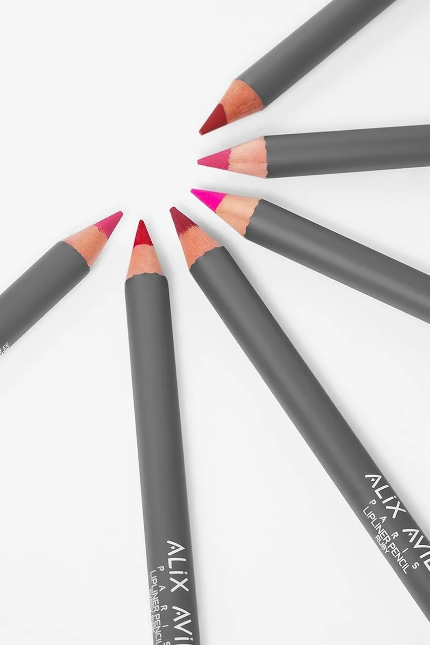Lexroo Uzun Süre Kalıcı Dağılma Yapmayan Nemlendirici Dudak Kalemi - Lipliner Pencil 21 Chocolate Lexroo Uzun Süre Kalıcı Dağılma Yapmayan Nemlendirici Dudak Kalemi - Lipliner Pencil 21 Chocolate