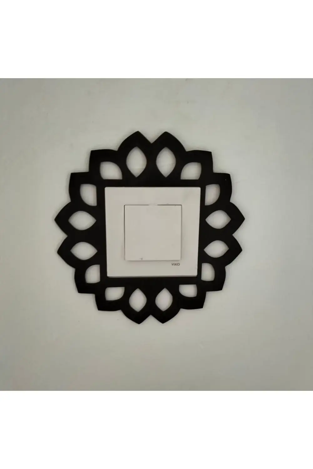 Leylazer Yuvarlak Motifli Tekli Priz Anahtar Çerçeve Süsü