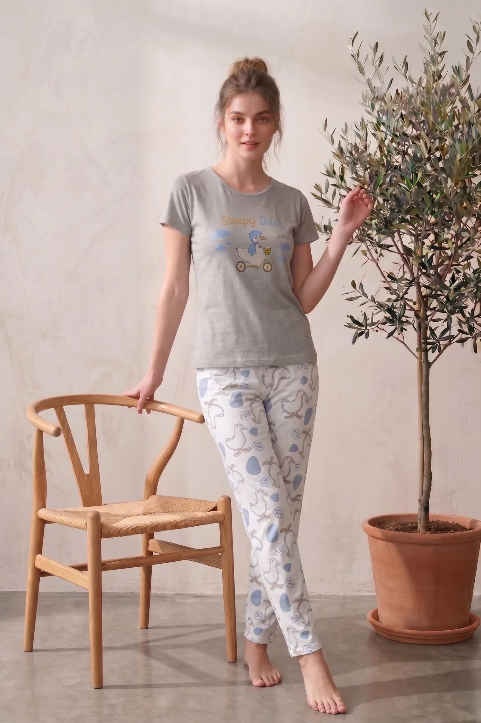 Likralı Ördek Desenli Kısa Kollu Yazlık Rahat ve Esnek Pijama Takımı, Gri, L Likralı Ördek Desenli Kısa Kollu Yazlık Rahat ve Esnek Pijama Takımı, Gri, L