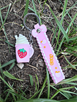 Lila Milkshake Çilek Detay Anahtarlık Çanta Ve Cüzdan Süsü-ANAHTA Lila Milkshake Çilek Detay Anahtarlık Çanta Ve Cüzdan Süsü-ANAHTA