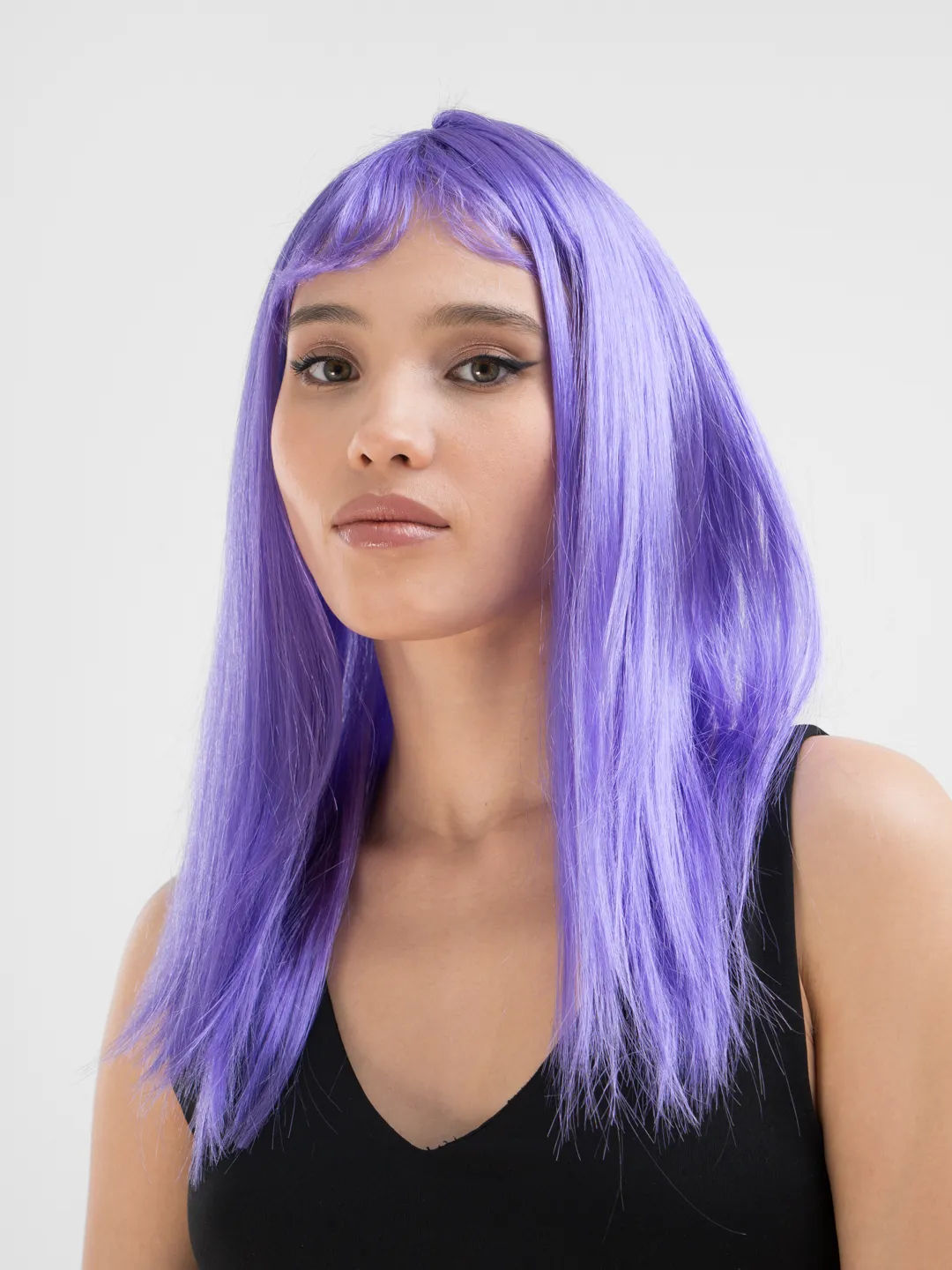 Lila Renk Uzun Düz Parti Peruğu Lila Renk Uzun Düz Parti Peruğu