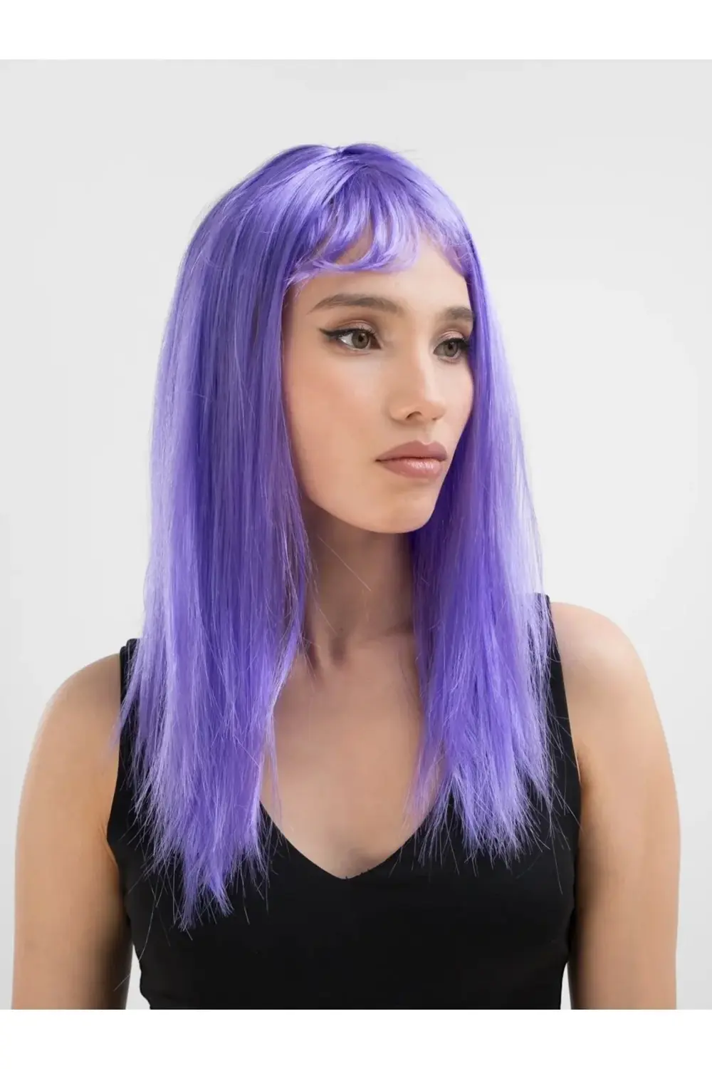 Lila Renk Uzun Düz Parti Peruğu Lila Renk Uzun Düz Parti Peruğu