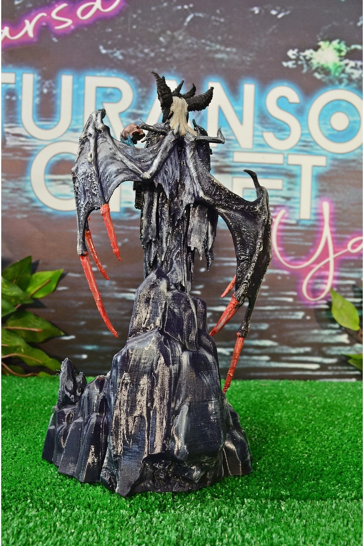 Lilith Diablo IV Zaferin Ardından Boyalı Figür 25 CM (BÜYÜK BOY)
