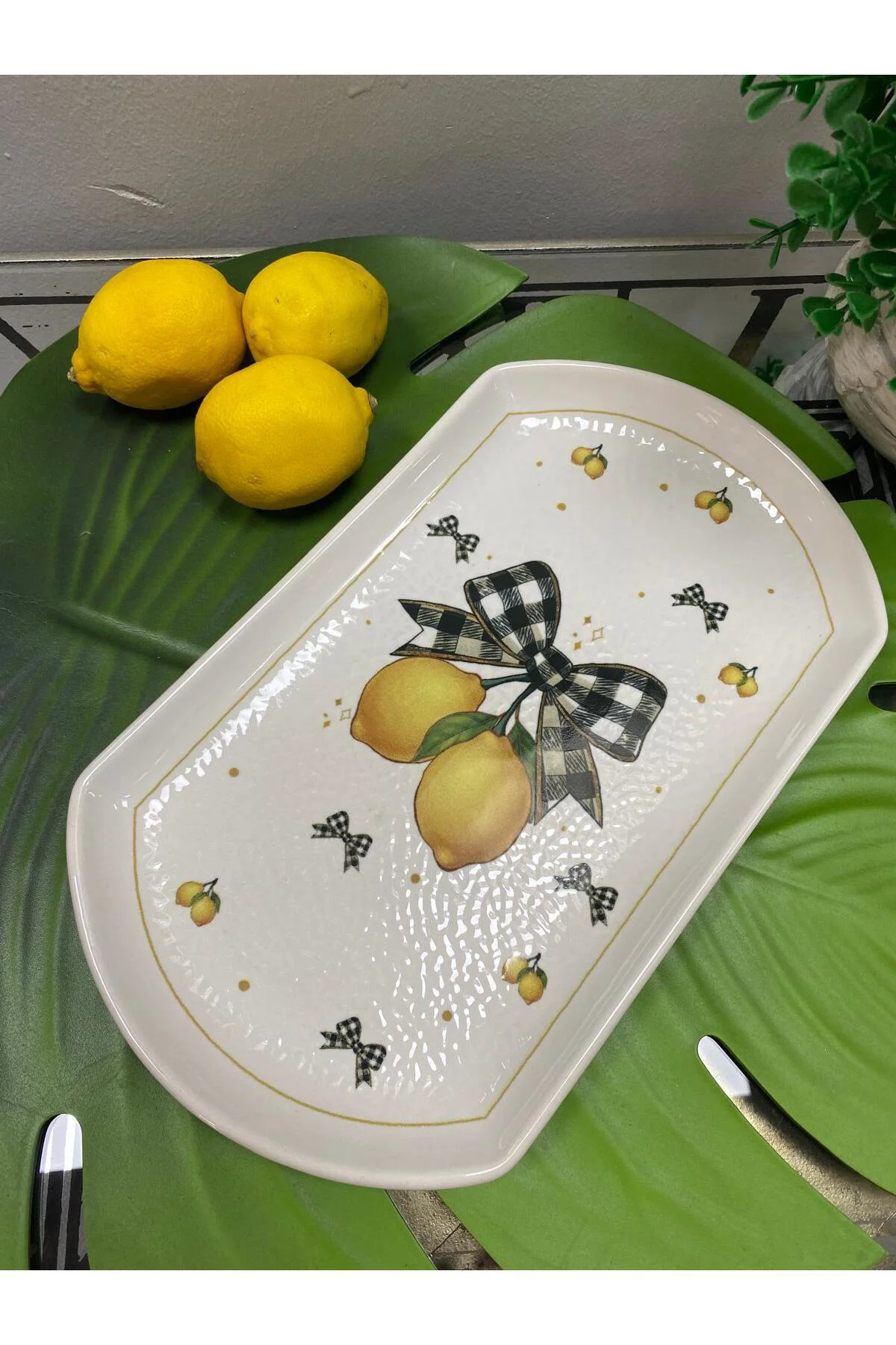 Limonlu Porselen Orta Sunum Tabağı Oval 30x18 cm