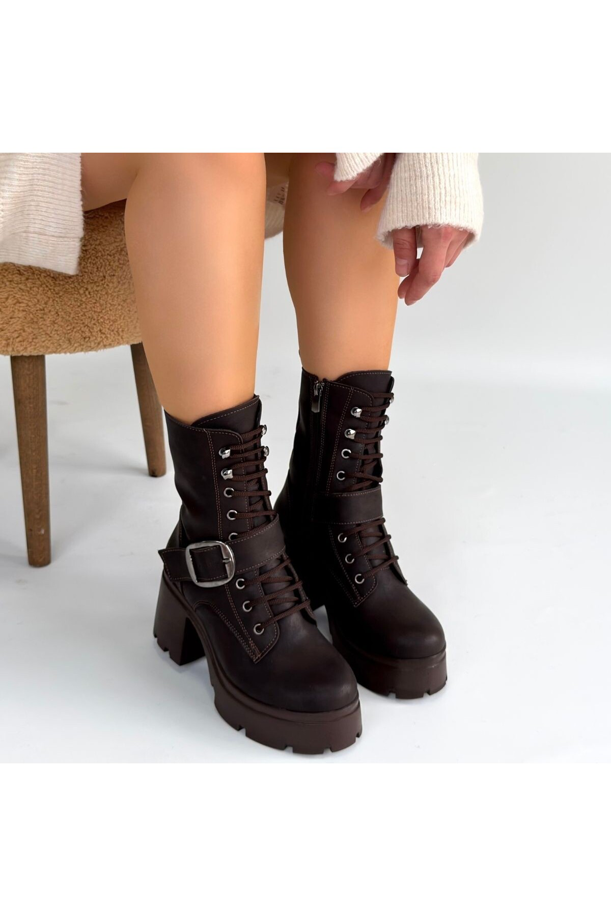 Linma Acı Kahve Cilt Bağcıklı Topuklu Bot - Lisinya