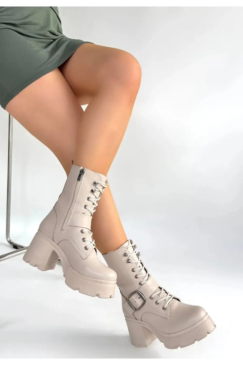 Linma Bej Cilt Bağcıklı Topuklu Bot