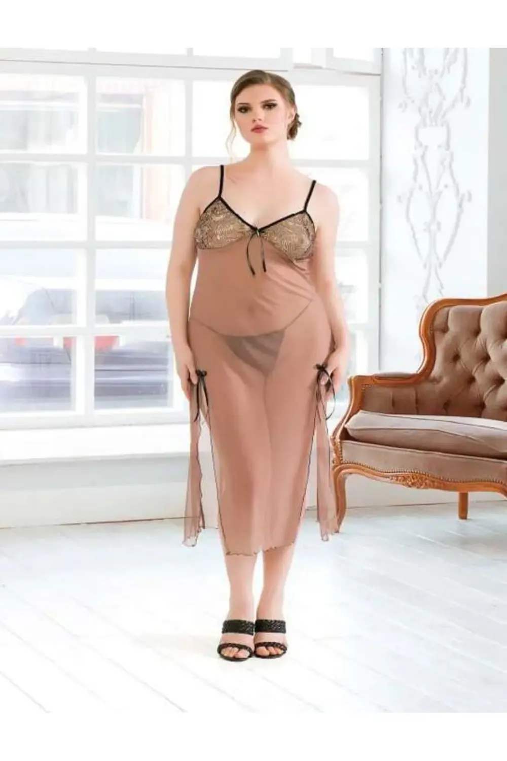 Litae Büyük Beden Kahverengi Tül Fantezi Uzun Yırtmaçlı Gecelik