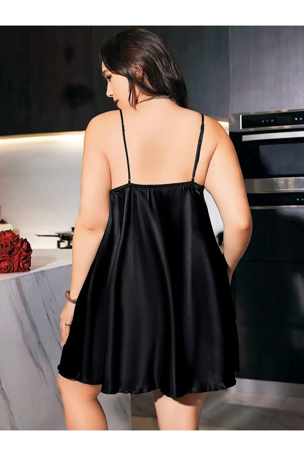 Litae Büyük Beden Siyah Kelebek Desenli İnce Askılı Saten Gecelik