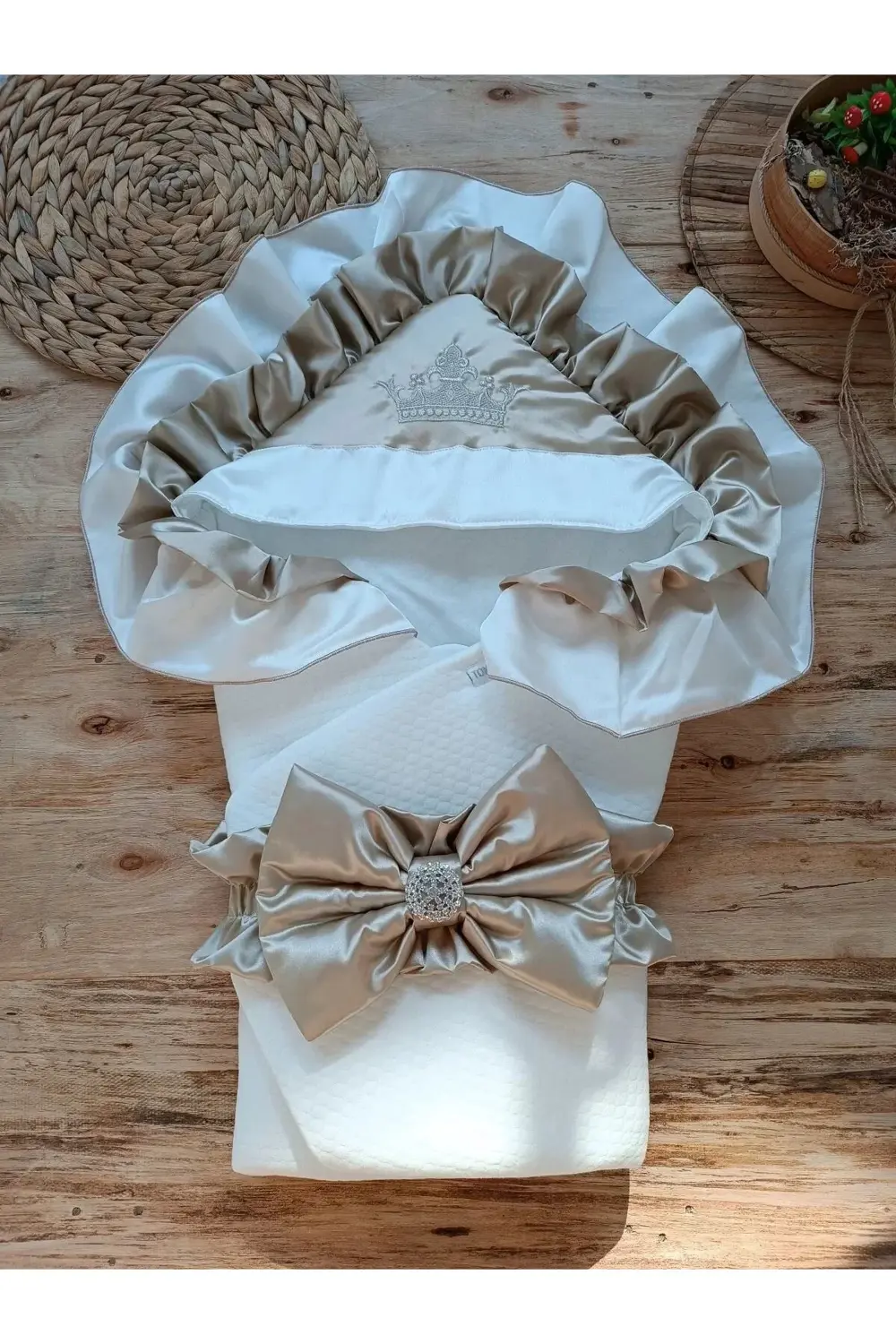 LitaeTrend Yenidoğan Mehtap Lüks Kelebek Taç Nakışlı Bebek Battan