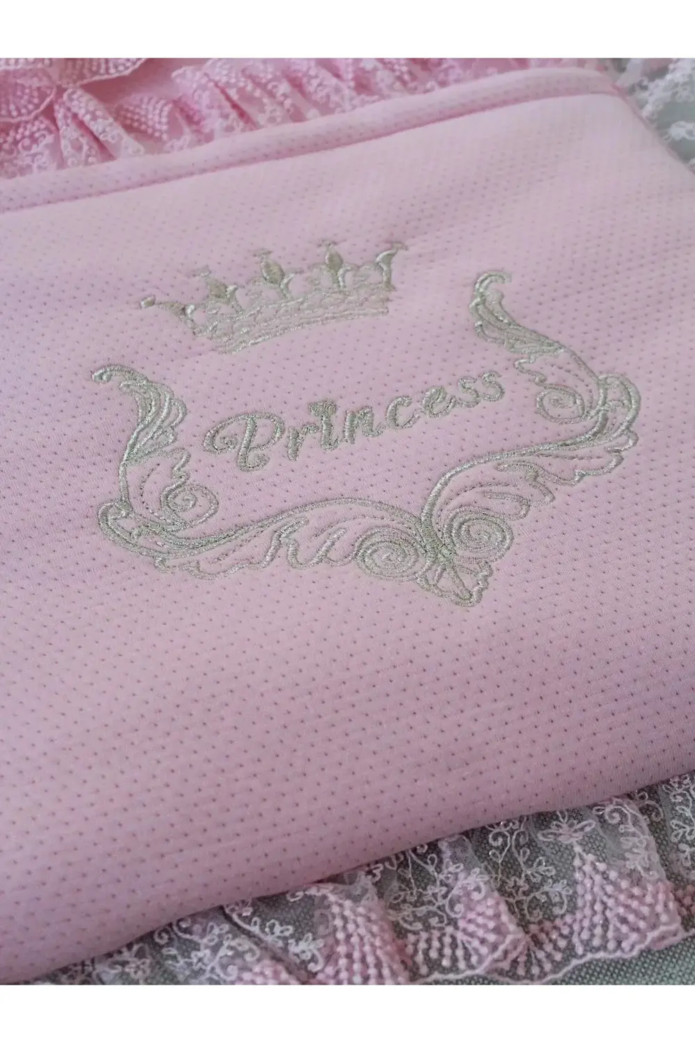 LitaeTrend Yenidoğan Sahra Taç Nakışlı Trilüks 2li Alt Açma Seti LitaeTrend Yenidoğan Sahra Taç Nakışlı Trilüks 2li Alt Açma Seti