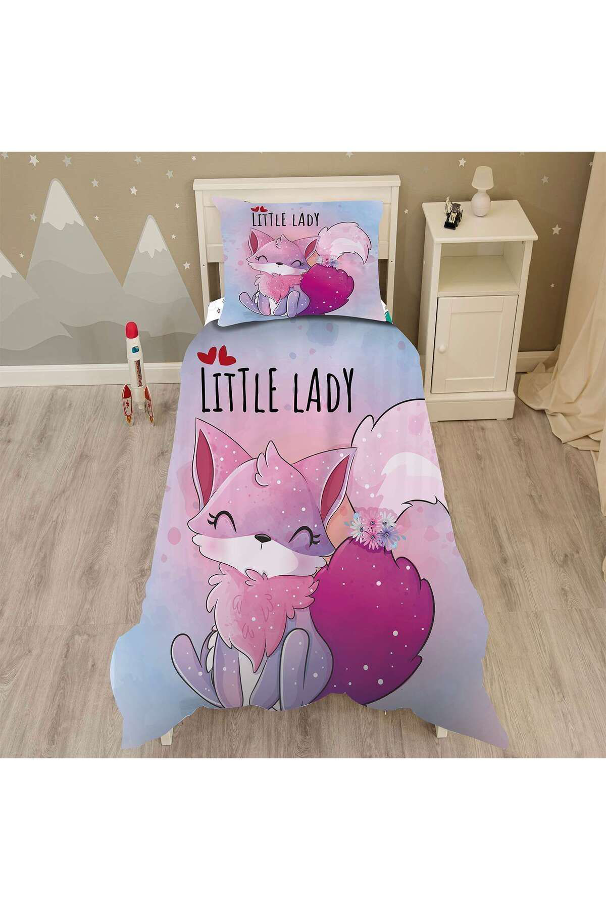 Evan Home Little Lady
 Desenli Çocuk Odası Takım Perde (İki Kanat),Yatak Örtüsü,Yastık,Kırlent ,Halı,Saat