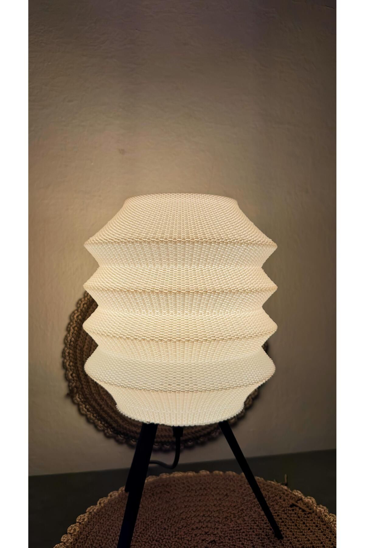 Looma Beyaz Masa Lambası