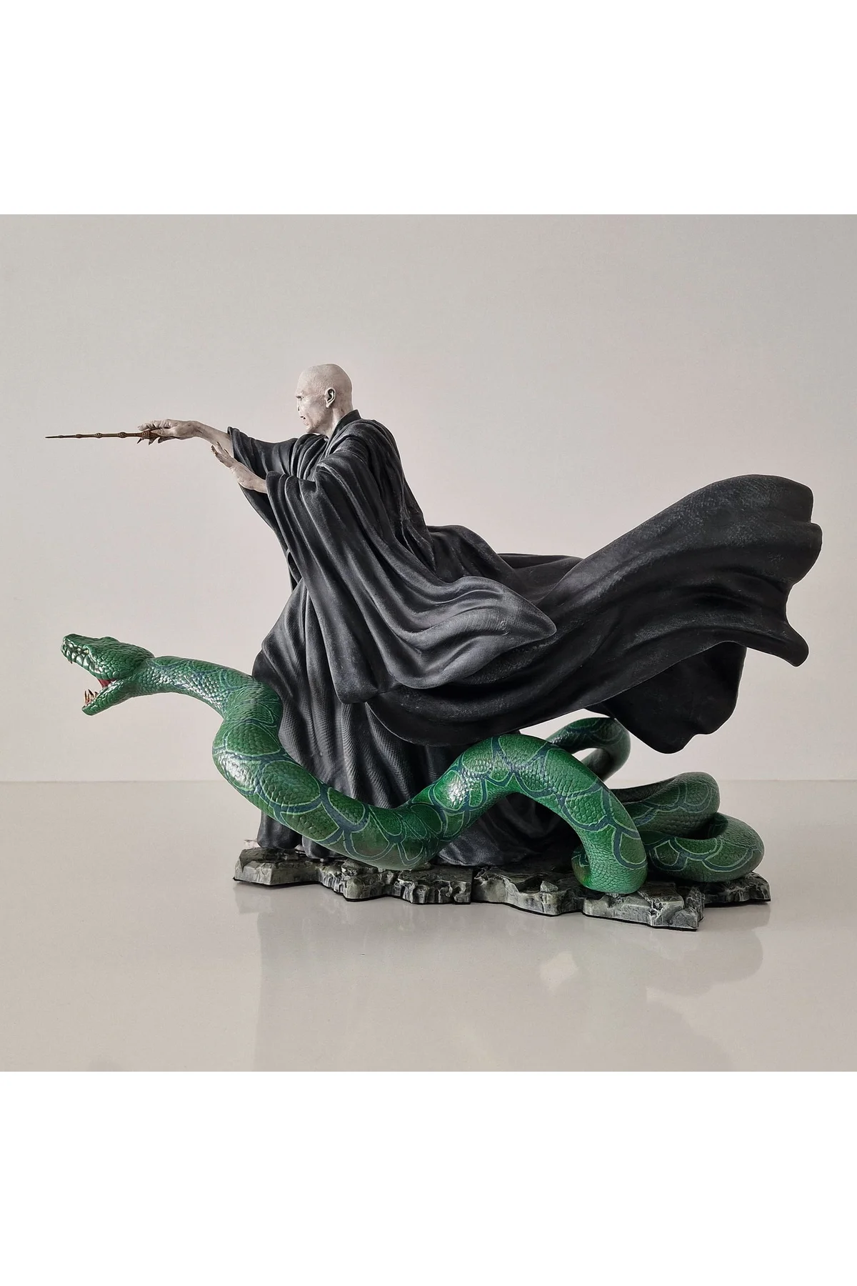 Lord Voldemort Ve Nagini Hogwarts Savaşı 8k Ultra Hd boyalı figür Büyük Boy
