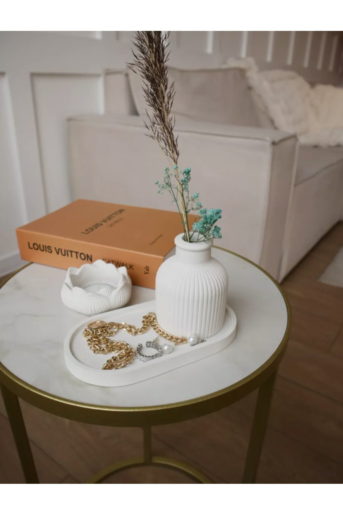 Lotus Beton Dekor Seti – Estetik ve Zarafetin Buluşması