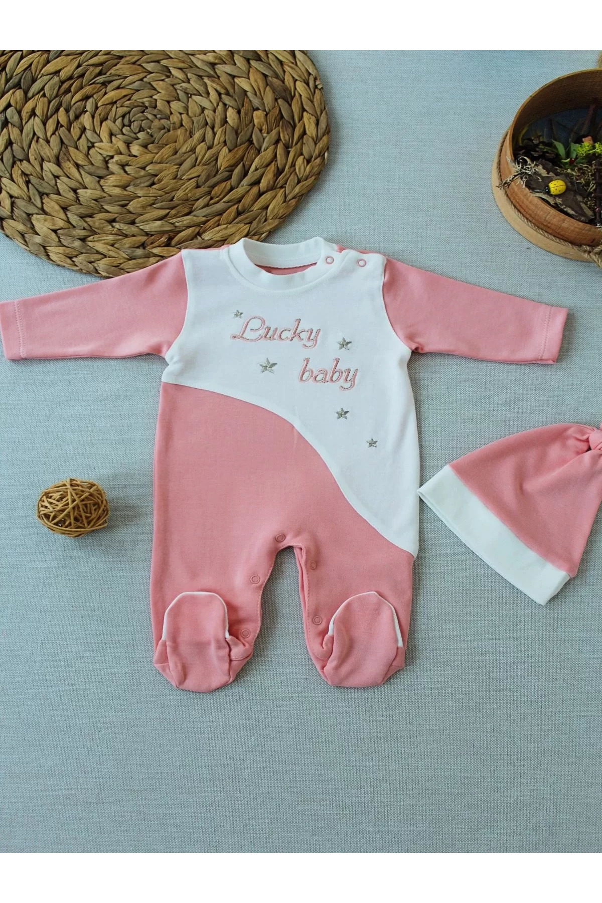 Byr Lucky Baby Nakişli Es Çizgi Boy Şapkali Kiz Bebek Tulumu Pudra