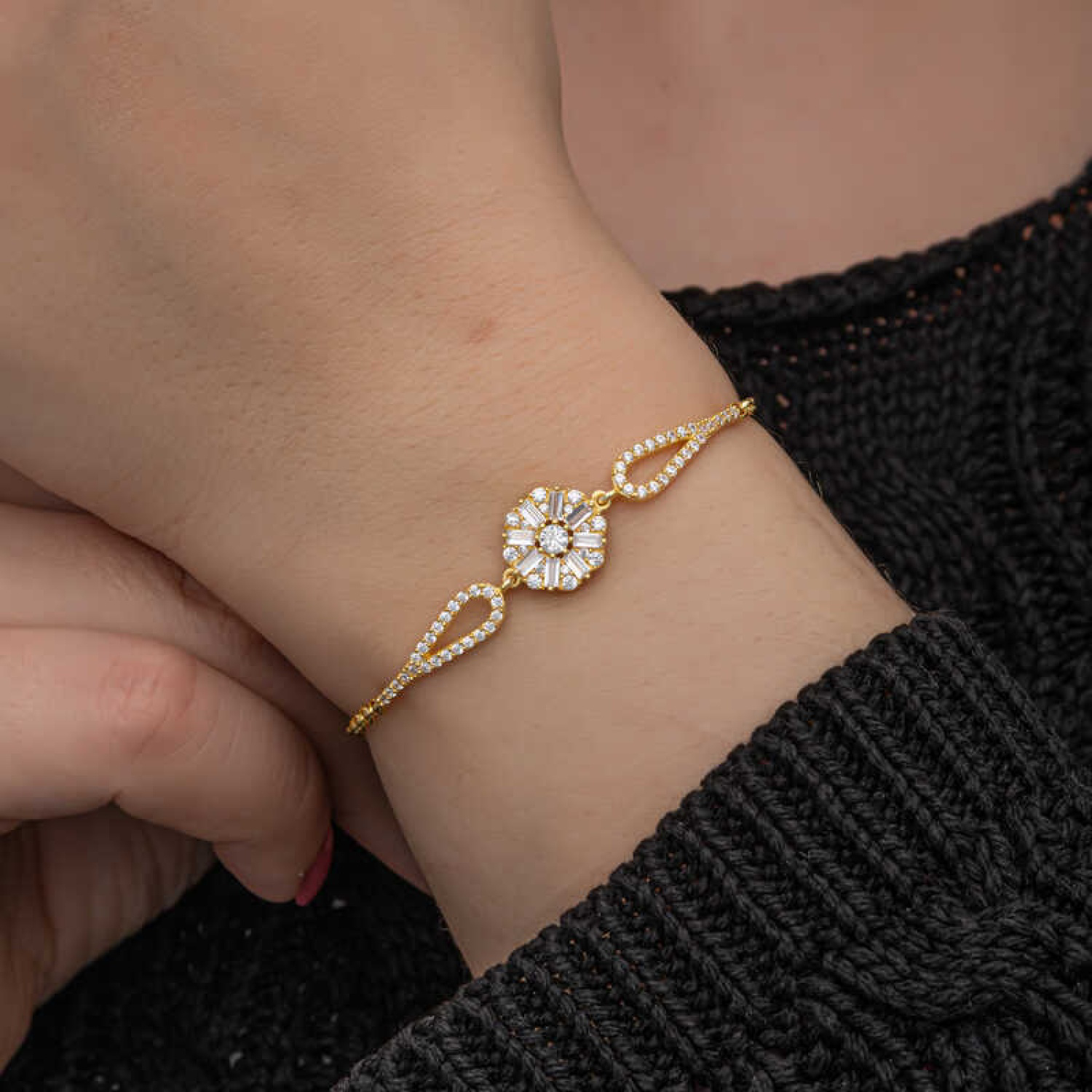 Lucky Life 925 Ayar Gumuss Gold Baget Taşlı Lucky Life Lucky Life Lucky Life 925 Ayar Gumuss Gold Baget Taşlı Lucky Life Lucky Life
