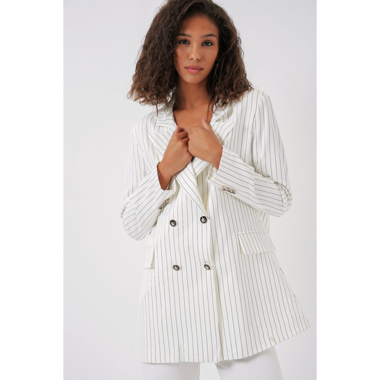 Lucky Life Beyaz Çift Düğmeli Çizgili Blazer Ceket 0699 Lucky Life Beyaz Çift Düğmeli Çizgili Blazer Ceket 0699
