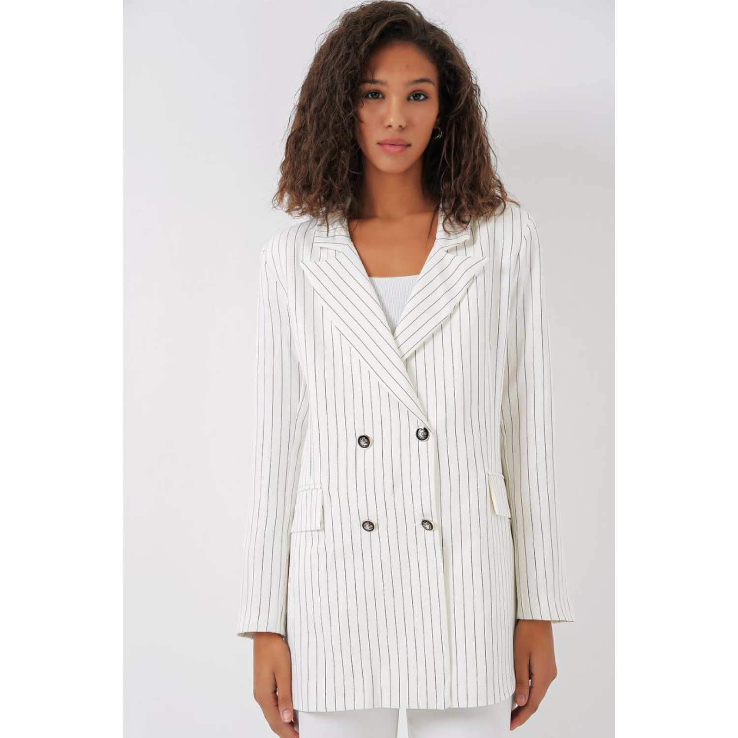 Lucky Life Beyaz Çift Düğmeli Çizgili Blazer Ceket 0699 Lucky Life Beyaz Çift Düğmeli Çizgili Blazer Ceket 0699