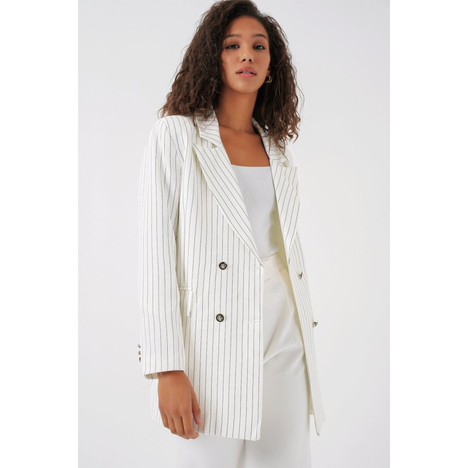 Lucky Life Beyaz Çift Düğmeli Çizgili Blazer Ceket 0699 Lucky Life Beyaz Çift Düğmeli Çizgili Blazer Ceket 0699