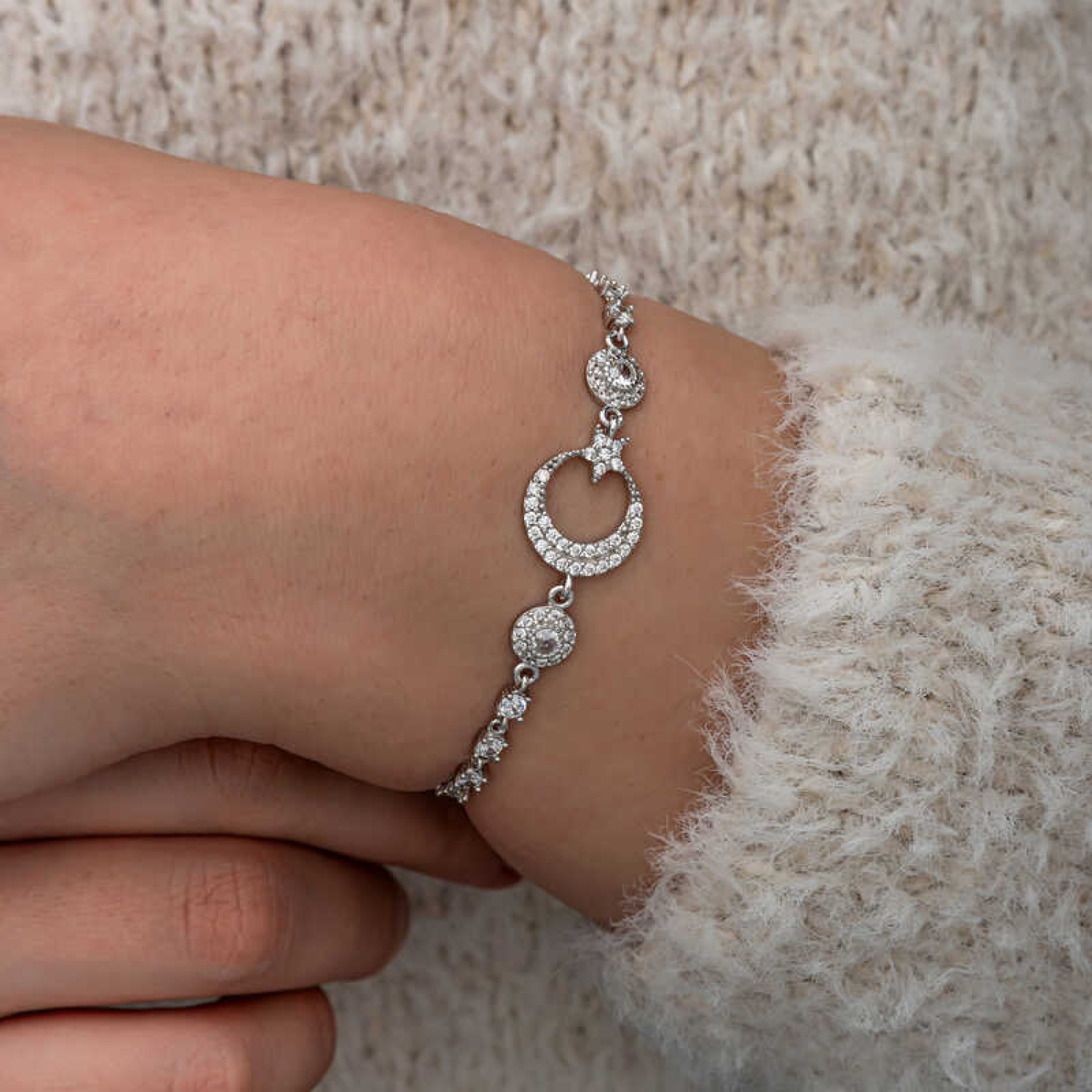 Lucky Life Gümüş Zirkon Taşlı Ay Yıldız Kadın Bileklik