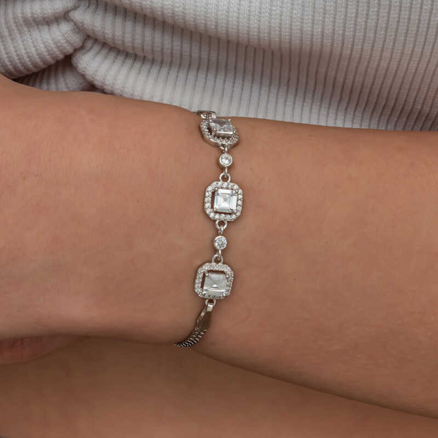 Lucky Life Gümüşh Kadın Üçlü Kare Kadın Bileklik Lucky Life Gümüşh Kadın Üçlü Kare Kadın Bileklik