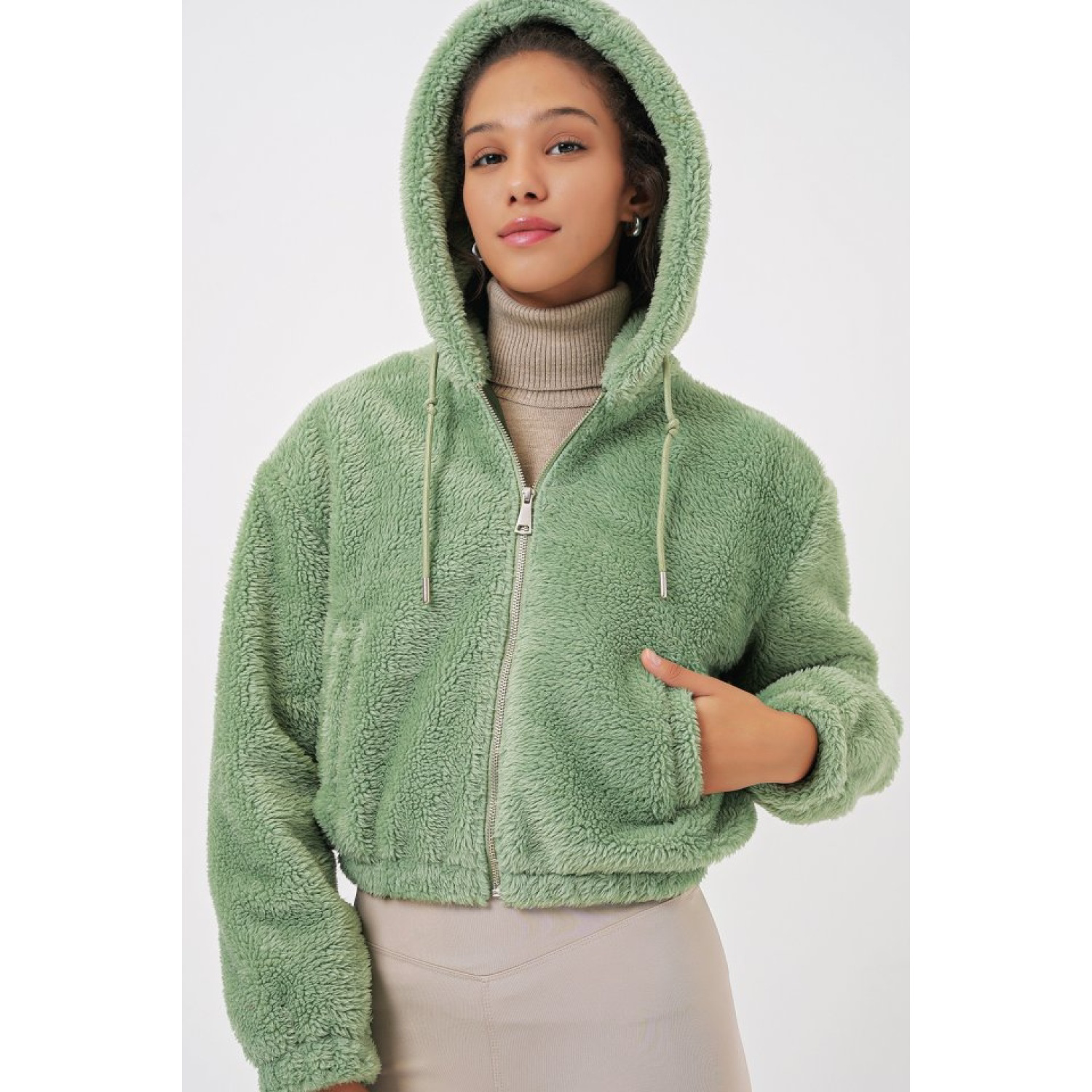 Lucky Life Kadın Kapüşonlu Peluş Crop Ceket - E.Yeşil