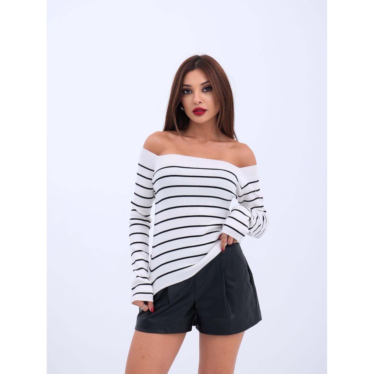 Lucky Life Kadın 06 TRİKO ÇİZGİLİ KAYIK YAKA CROP-EKRU-SİYAH Lucky Life Kadın 06 TRİKO ÇİZGİLİ KAYIK YAKA CROP-EKRU-SİYAH