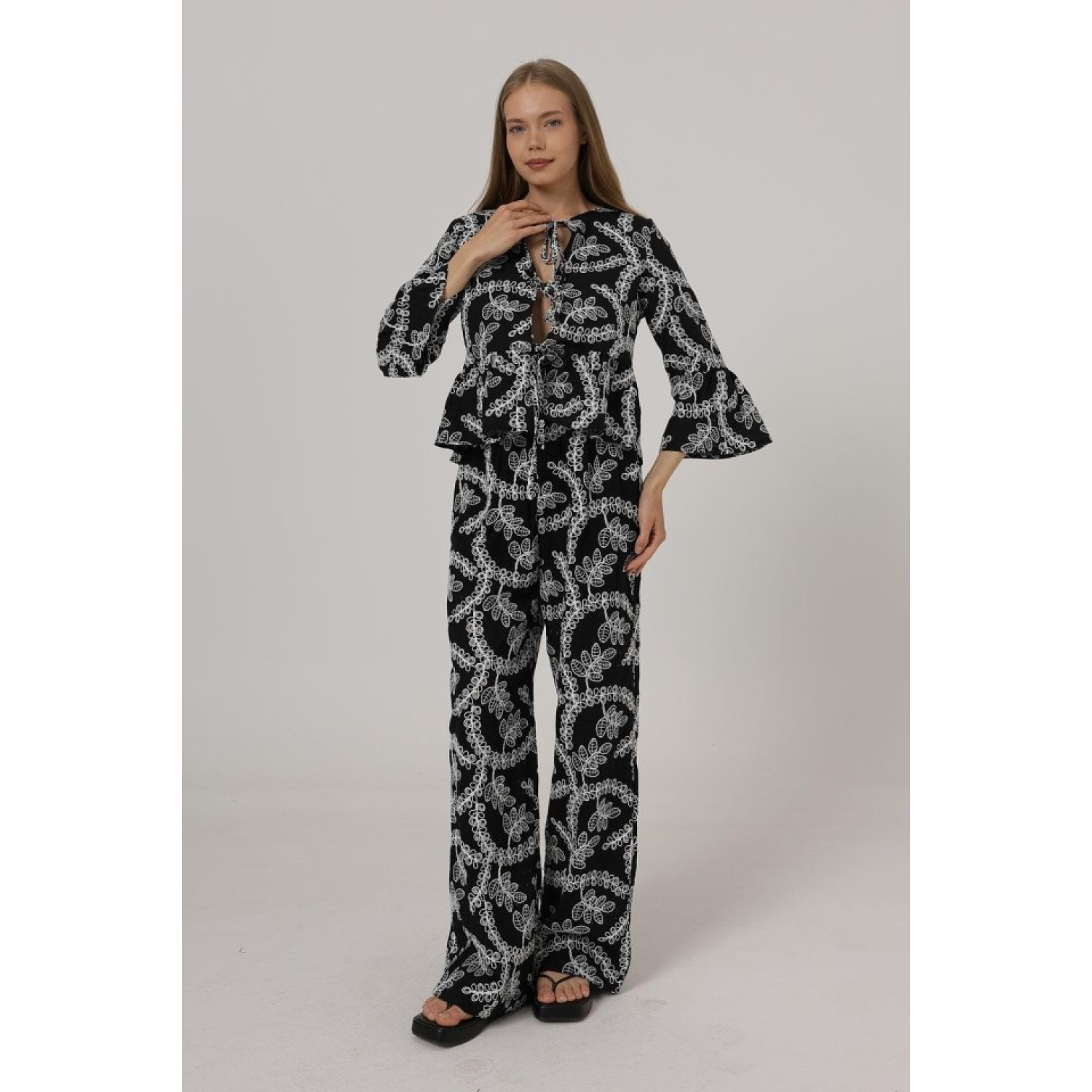 Lucky Life Kadın İşlemeli Oversize Pantolon - Siyah