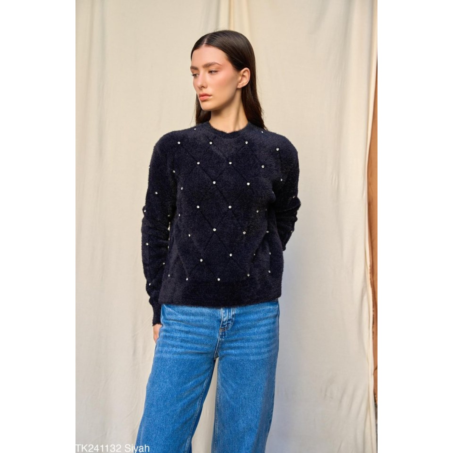 Lucky Life Kadın Baklava Desen Taşlı Kazak - Siyah