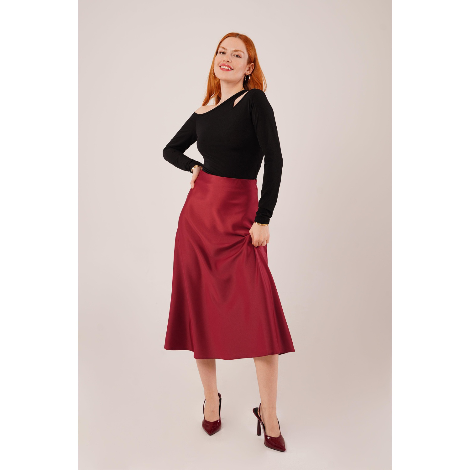 Lucky Life Kadın Çan Kesim Midi Bordo Saten Etek Lucky Life Kadın Çan Kesim Midi Bordo Saten Etek