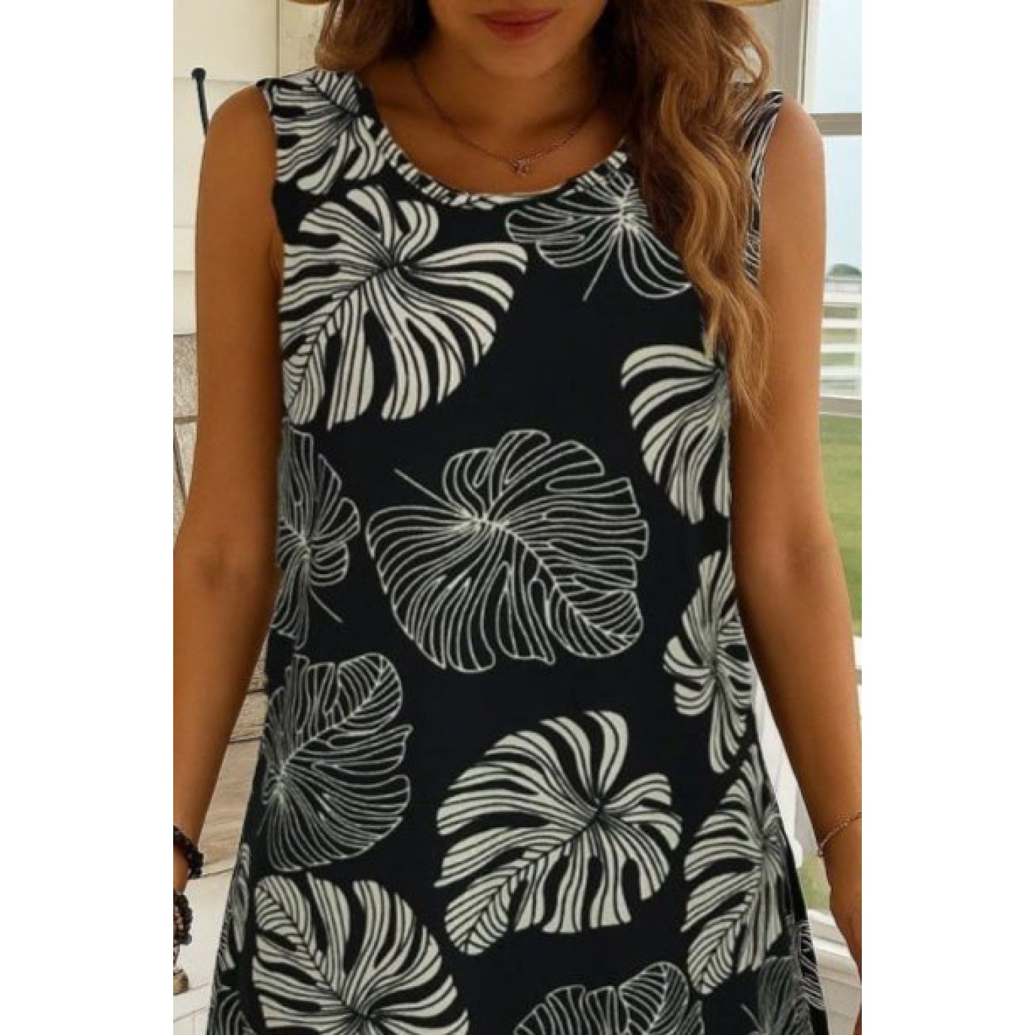 Lucky Life Kadın Sıfır Kollu Yuvarlak Yaka Desenli Süprem Elbise