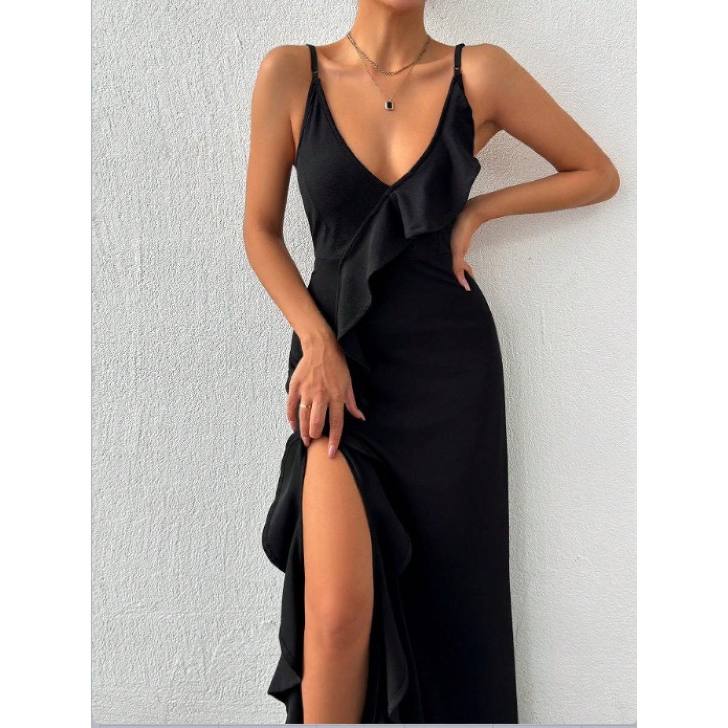 Lucky Life Kadın Ip Askılı Dekolteli Yırtmaç Detay Krep Elbise