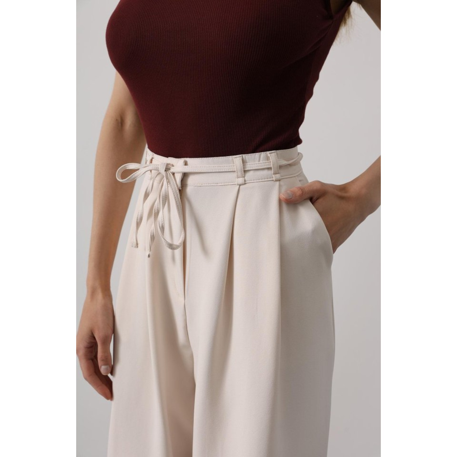 Lucky Life Kadın Pileli Bağcıklı Oversize Pantolon - Bej Lucky Life Kadın Pileli Bağcıklı Oversize Pantolon - Bej