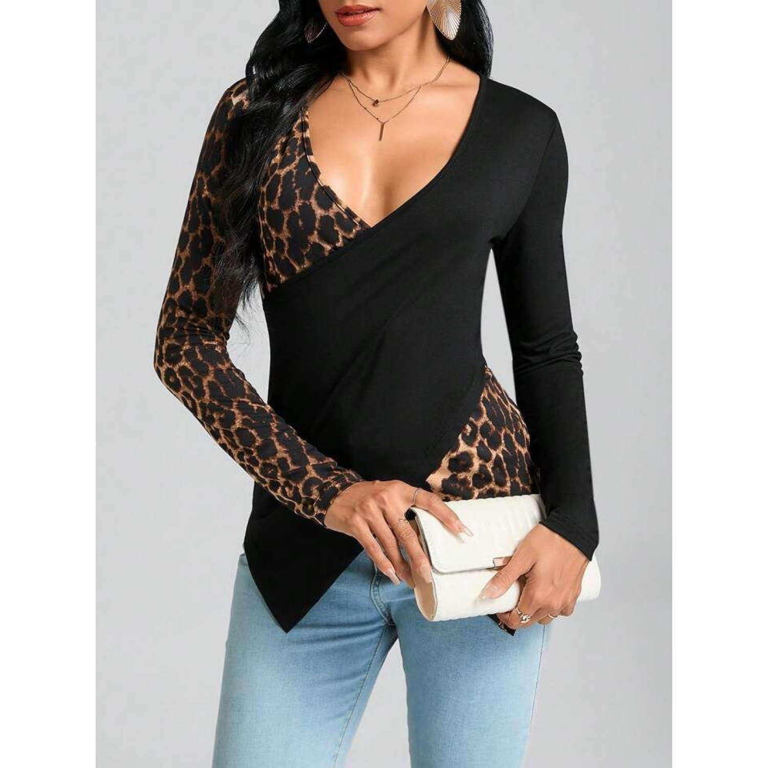 Lucky Life Kadın Uzun Kollu Kruvaze Yakalı Leopar Desen Detaylı V Lucky Life Kadın Uzun Kollu Kruvaze Yakalı Leopar Desen Detaylı V