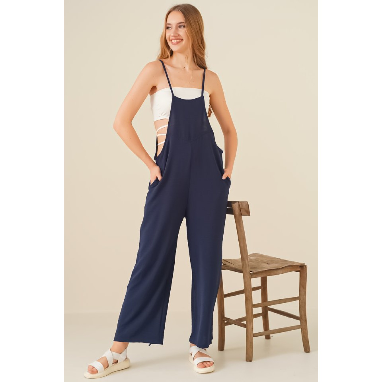 Lucky Life Kadın Askılı Bahçivan Tulum - Lacivert Lucky Life Kadın Askılı Bahçivan Tulum - Lacivert