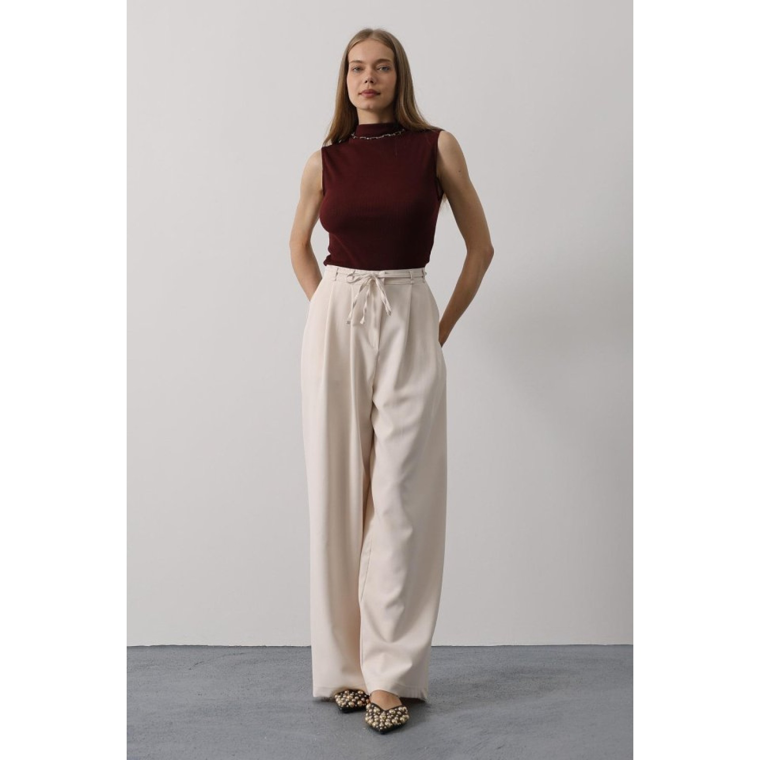 Lucky Life Kadın Pileli Bağcıklı Oversize Pantolon - Bej Lucky Life Kadın Pileli Bağcıklı Oversize Pantolon - Bej