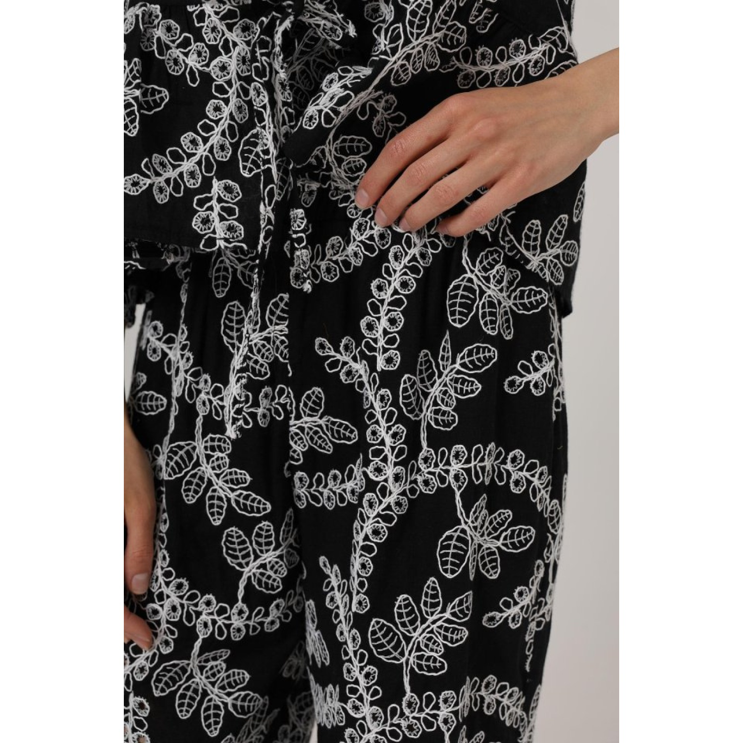 Lucky Life Kadın İşlemeli Oversize Pantolon - Siyah