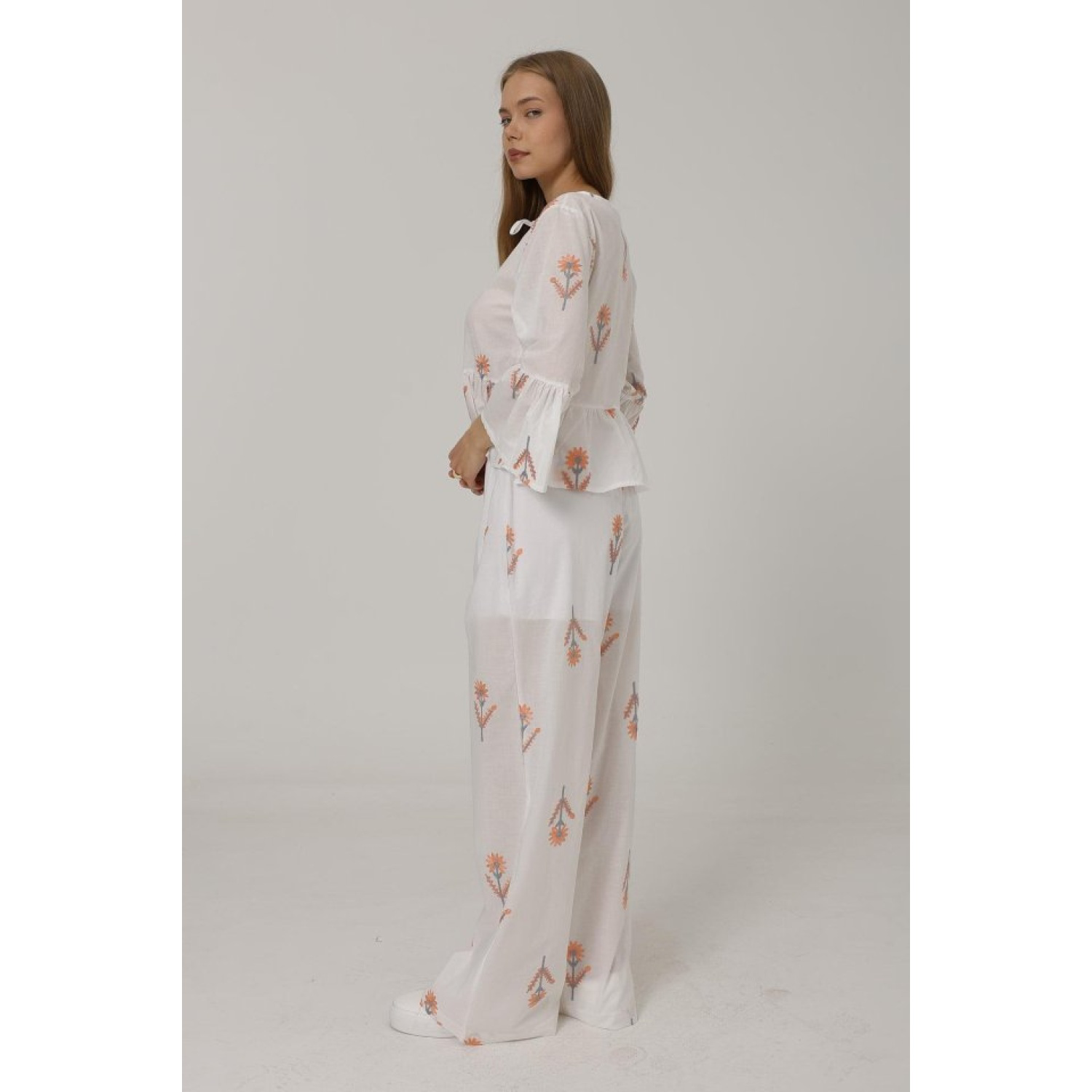 Lucky Life Kadın İşlemeli Oversize Pantolon - Beyaz