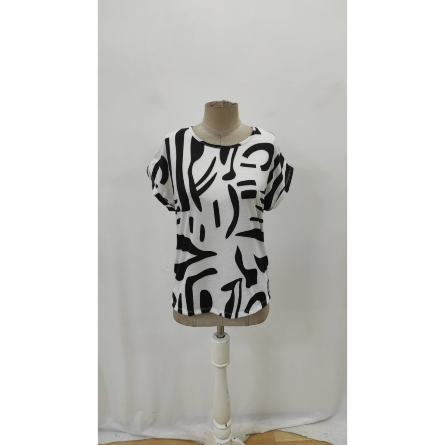 Lucky Life Kadın Kısa Kollu Yuvarlak Yaka Desenli Süprem Bluz