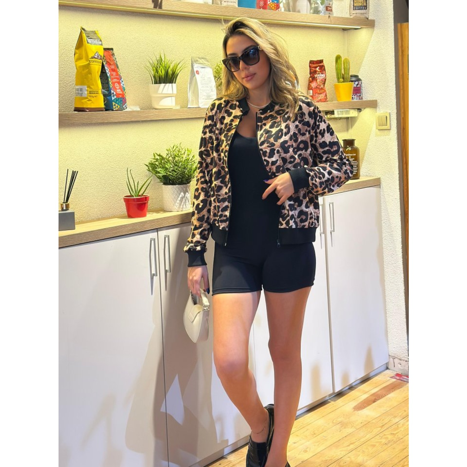 Lucky Life Kadın Uzun Kollu önden Fermuarlı Leopar Baskılı şardon Lucky Life Kadın Uzun Kollu önden Fermuarlı Leopar Baskılı şardon