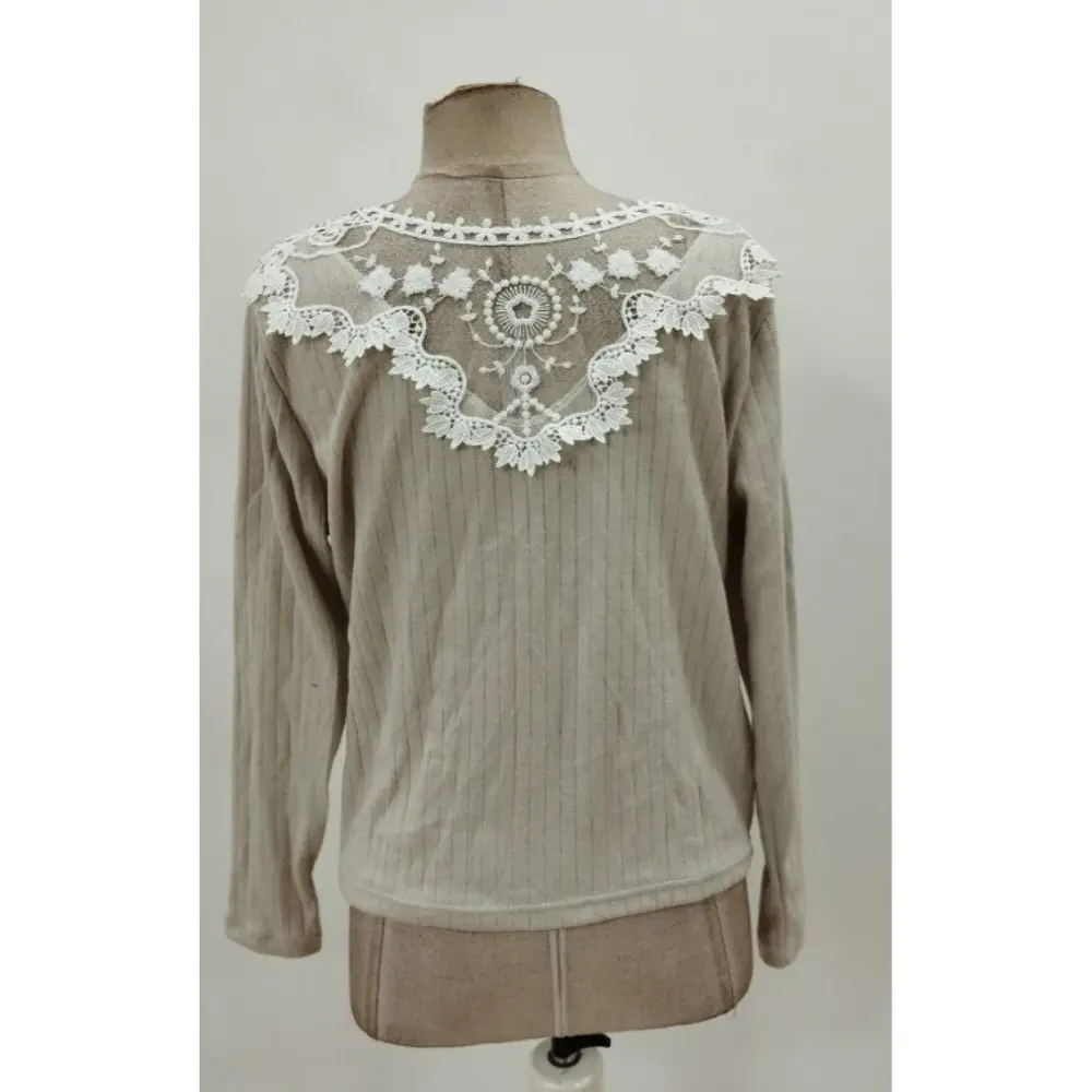 Lucky Life Kadın Uzun Kollu V Yakalı Arkadan Dantel Detaylı şardo