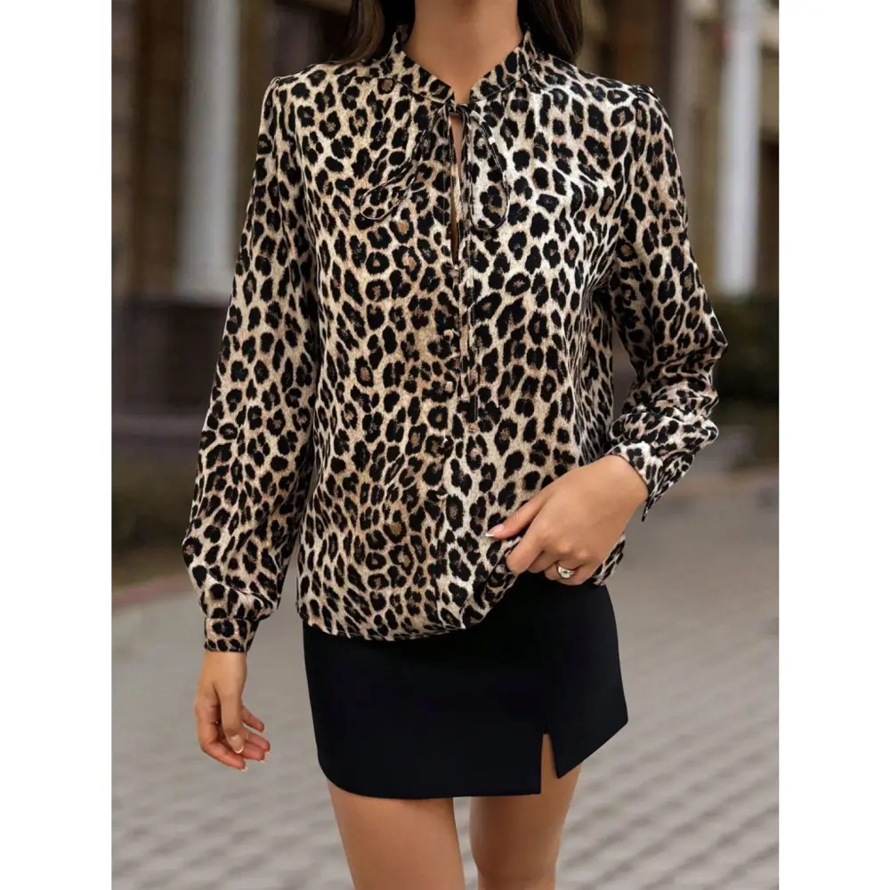 Lucky Life Kadın Uzun Kollu Yakadan Bağcıklı Leopar Desenli Süpre