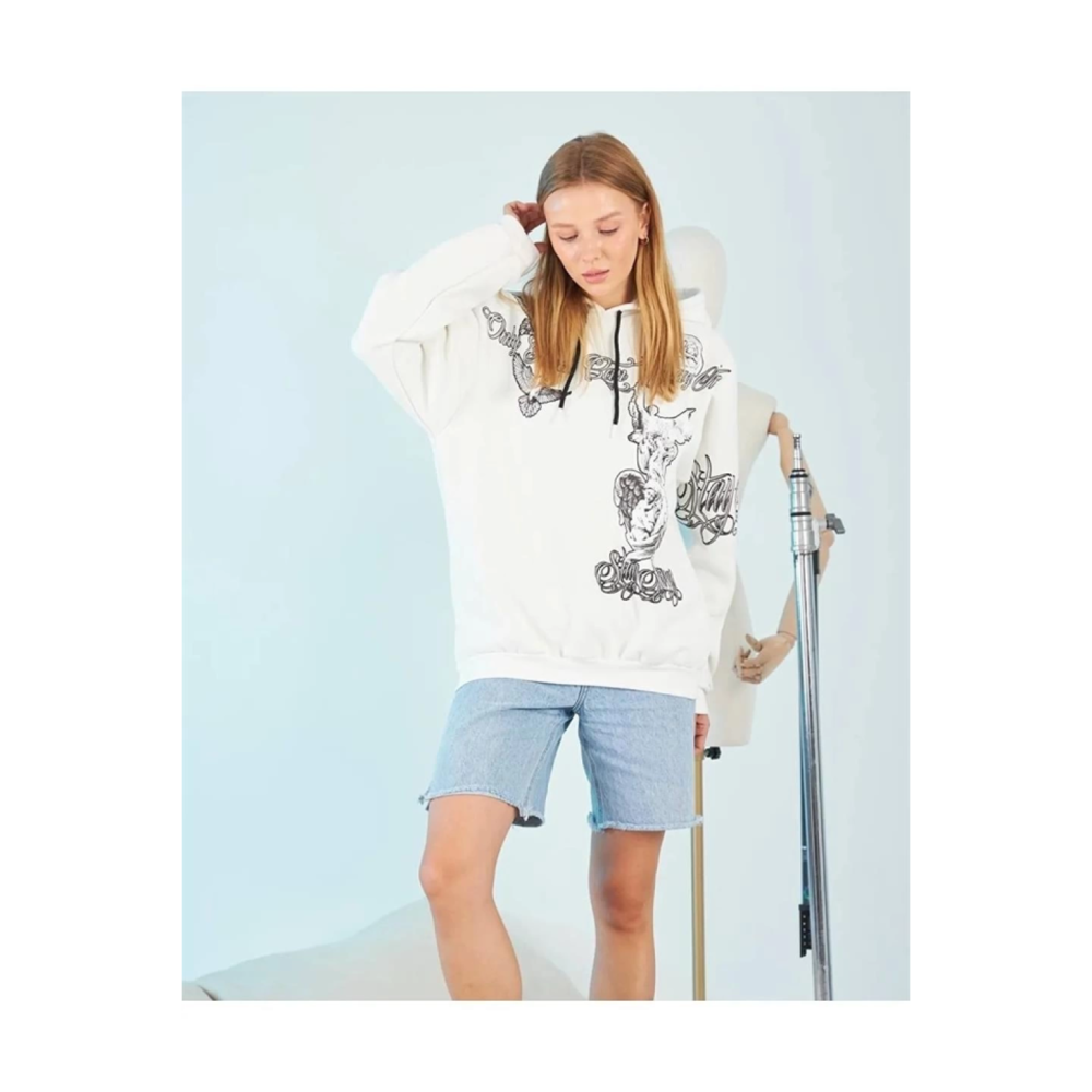 Lucky Life Kapüşonlu Üç İplik Sweatshirt – Beyaz Strong Heykel Ba Lucky Life Kapüşonlu Üç İplik Sweatshirt – Beyaz Strong Heykel Ba