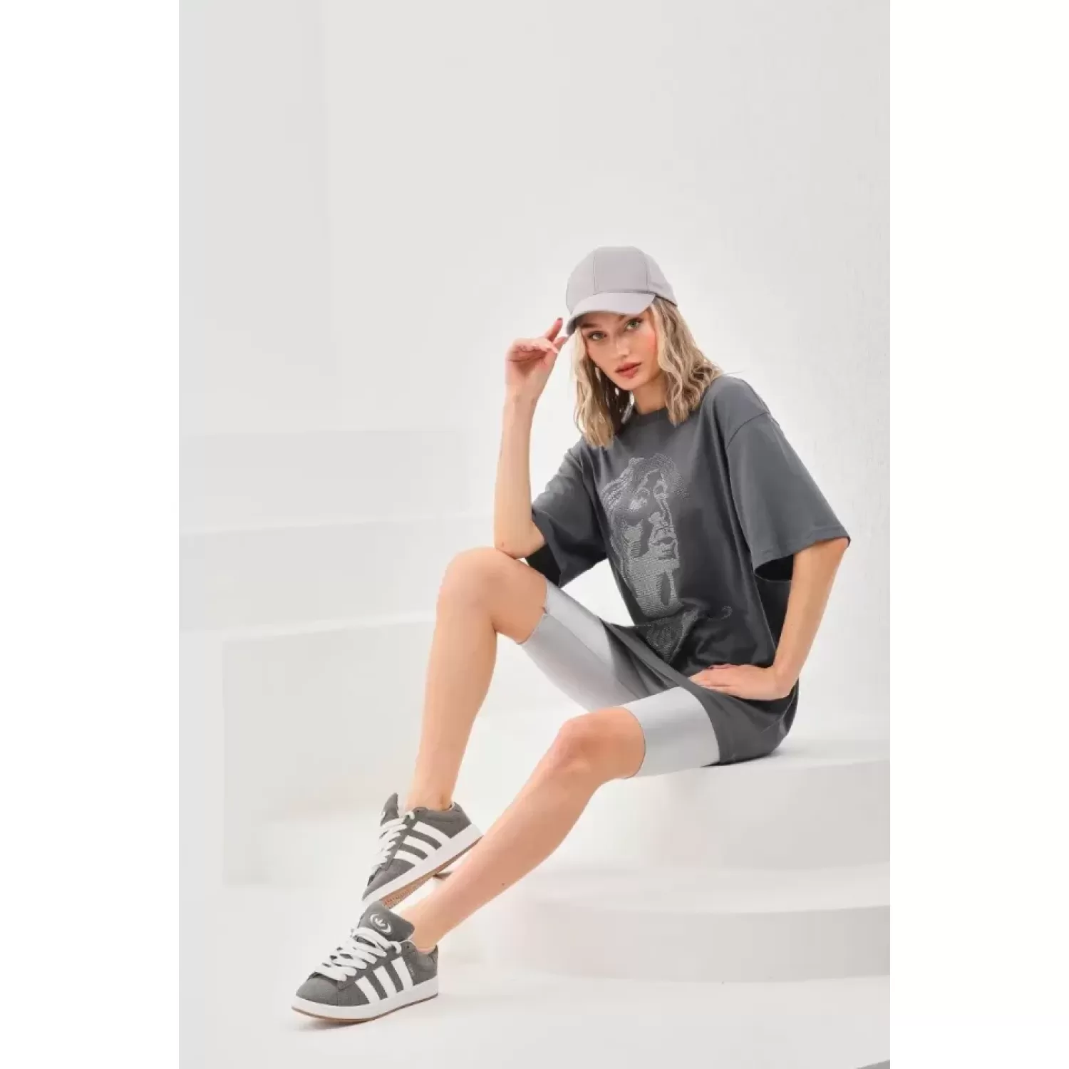 Lucky Life Unisex Taş Desenli Oversize T-Shirt - Füme