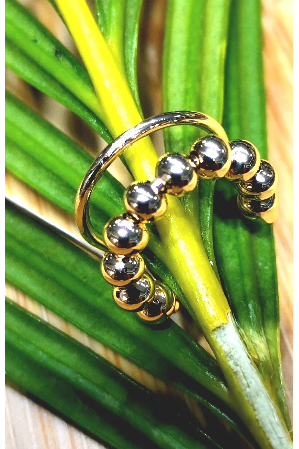 Lüks Çelik Gold Renk Kıkırdak Küpe