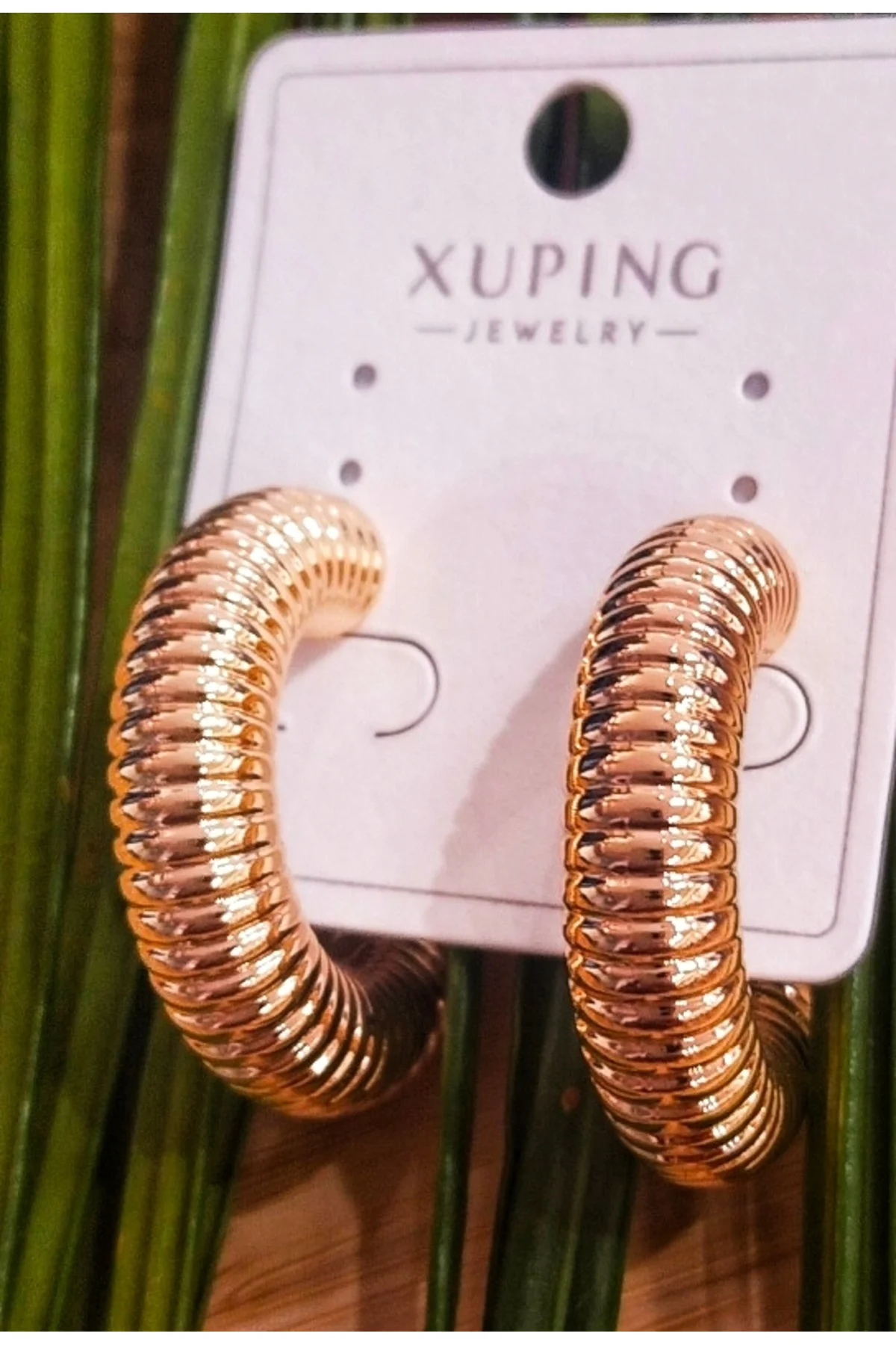 Lüks Figürlü Bronz Renk Halka Küpe